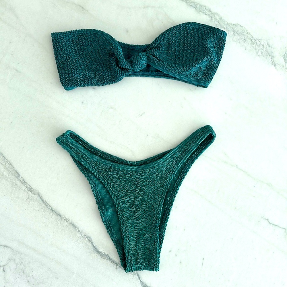 EVERYTHING BUT water, swimsuit set.
